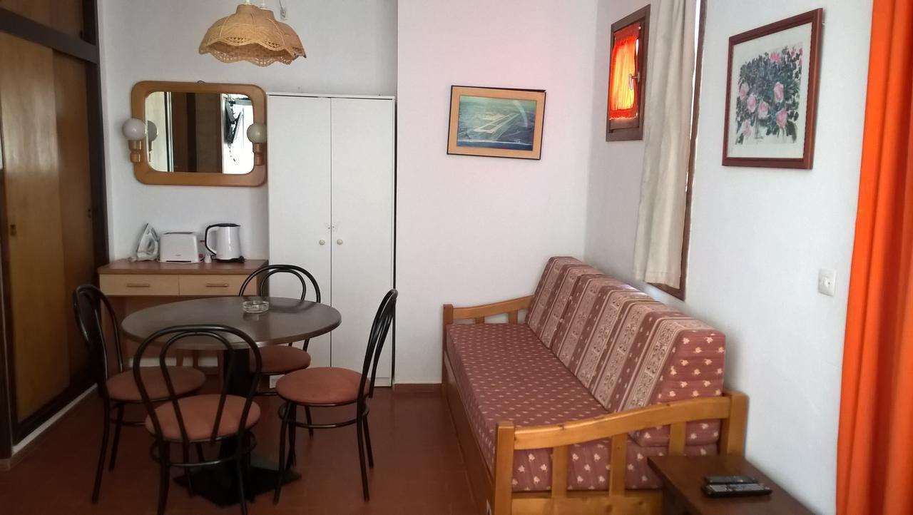 Apartamentos Del Rey Portinatx Exteriör bild